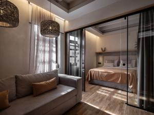 Lithinon Luxury Suites with Free Parking