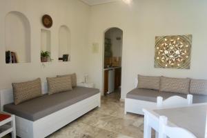 Family One-Bedroom Apartment - Ground Floor room in Maria Suites
