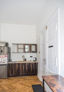 Grand Theater Apartments