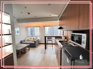 Panoramic View of City 1BR Loft Unit FREE WIFI & NETFLIX at Fort Victoria BGC