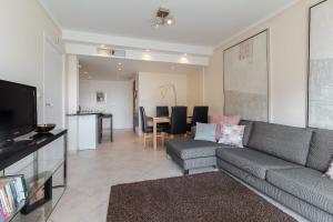 Modern 3 bedroom, 3 bathroom apartment for rent near Cannes Old Town walking distance to Palais - 2000