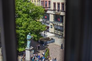 Apartament z widokiem na pomnik Kopernika - Rynek Staromiejski