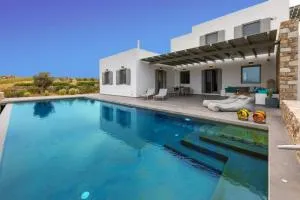 Villa Cactilia in Punda Beach Paros for 8 with private pool - Logaras