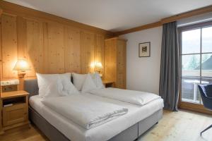 Deluxe Double Room with Balcony room in Hotel Moselebauer