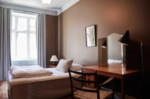Single Room with Shared Bathroom room in Rye115 Hotel