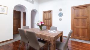 Italianway - Barberini Elegantia Apartments Roma