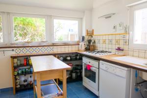 Maisons de vacances Maison pour 5 a Kerity les pieds dans l'eau : photos des chambres