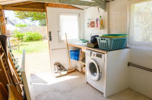 Maisons de vacances Maison pour 5 a Kerity les pieds dans l'eau : photos des chambres