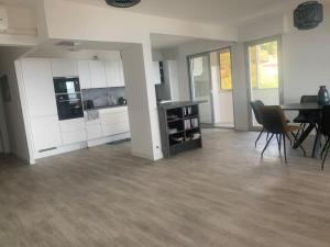 Appartements Appartement T4 Sanguinaire : photos des chambres