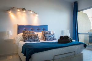 Holidays2Malaga Studio loft in Benal Beach 1st line beach and pools