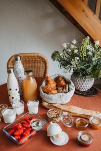 Maisons de vacances Gites du Bulz, en pleine foret proche de la mer : photos des chambres
