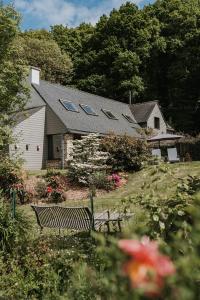 Maisons de vacances Gites du Bulz, en pleine foret proche de la mer : photos des chambres