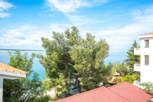 Triple Room with Sea View room in Villa Veca