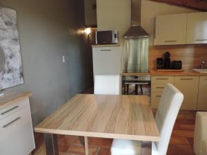 Villages vacances Les Garrigues de la Vallee des Baux : photos des chambres