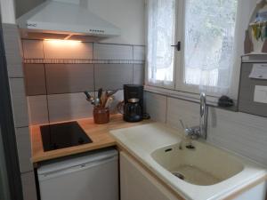 Appartements Locations IDEALOGIS Studios et T2 avec WIFI LAVERIE VELOS : photos des chambres