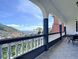 Avelino Apartment by Atlantic Holiday - Carmanchão