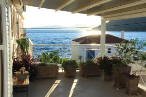 Asteri Apartments Mytikas 2-Bedroom Penthouse 360 Views