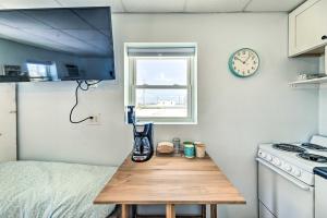 Atlantic Beach Studio with Community Pool!