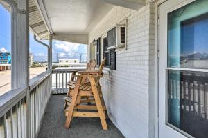 Atlantic Beach Studio with Community Pool!