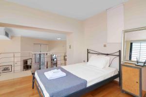 Black Diamond Beachfront Pool Villa Pasithea in Sounio, Athens