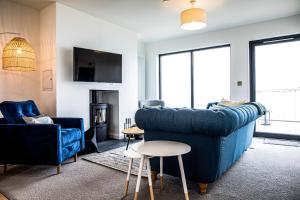 Residence 10 by Together Travel - Luxury 2-Bed Penthouse Apartment