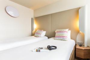 Hotels Campanile Paris Est - Pantin : Chambre Nouvelle Génération - 1 Lit Double 2 Lits Simples