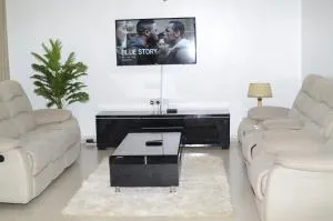 Sofitel 3 bedrooms own compound milimani - Кисуму