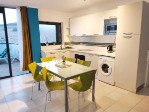 CASA AZUL 2Bedroom Apartment & Ocean View Terrace WIFI Premium