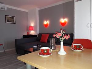studio LOVE - free EVSE wallbox & parking