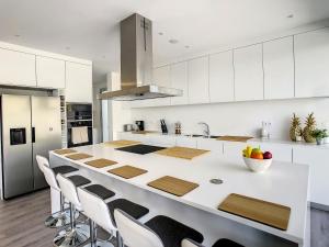 Wild River Villa by LovelyStay