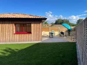 Maisons de vacances La cabane du bassin : Maison 1 Chambre