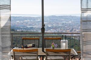 Melki for 12 people with private pool 