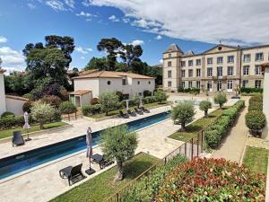 **LOVELY APARTMENT IN THE CASTLE OF LA REDORTE**