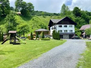 Casa Violetei - 西蒙