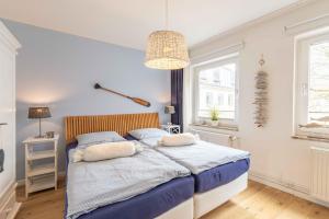 SEASIDE APARTMENTS - CAPTAINS LOUNGE