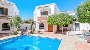 Villa Relax 2 by Kivoya