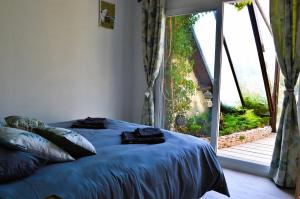 La maison penchée, avec jardin à 50m de la plage