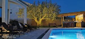 Apartment Sunrise Garden and Sea view