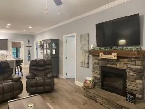 Cades Cove Paradise SoftTub Spa Fireplace - Tuckaleechee