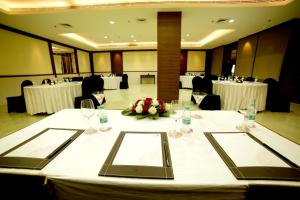 The Lalit Traveller- Airport hotel