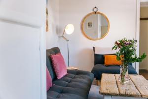 The Mexico Inn, Flat Two