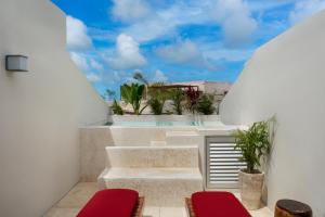 Premium Studio with Private Rooftop Pool Near Calle 7