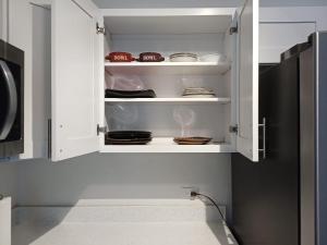 Luxury 2 Bedroom Rooftop pool View unit #3