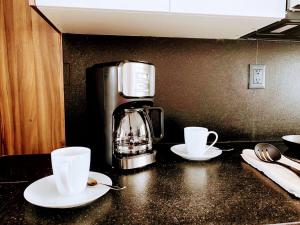 Cosmos 42 - New Modern Studio close to the 5th Av & the beach