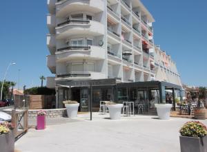 Appartements Studio climatise tout confort a 2 pas de la mer avec parking prive : photos des chambres