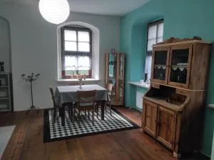 Schöne gemütliche Ferienwohnung am Saaleradweg - Oppurg