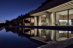Alpha Villa - A Leading Luxury Villa!