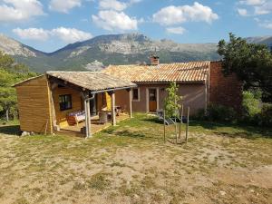 B&B / Chambres d'hotes La Peyregoune, logement en pleine nature et table d'hotes : photos des chambres