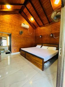 Janas Blue Water Corner