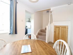 3 The Cottages